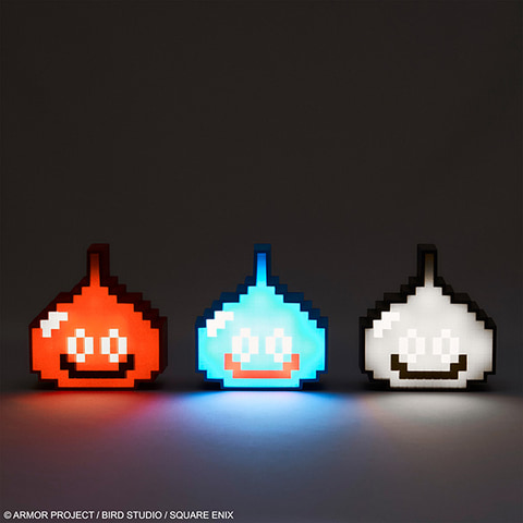ドラクエ」ドットデザインのルームライト「ピクセライト スライム」3種