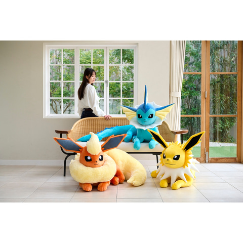 ポケモン「シャワーズ」「サンダース」「ブースター」の等身大