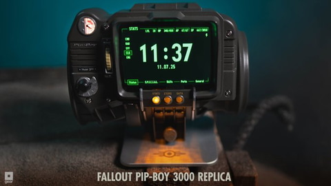 Fallout3」「FalloutNV」のPip-Boyレプリカ登場！ 中身も徹底再現で腕