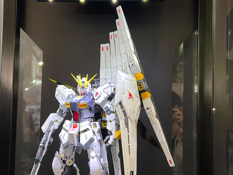 ガンプラの最高峰ブランド「PERFECT GRADE UNLEASHED 1/60 νガンダム