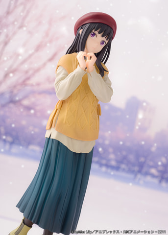 リコリス・リコイル」より冬服姿の錦木千束と井ノ上たきなが1/7