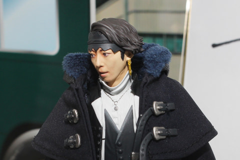特別企画】「懺悔室」の露伴先生がS.H.Figuartsで立体化！ 布製コート