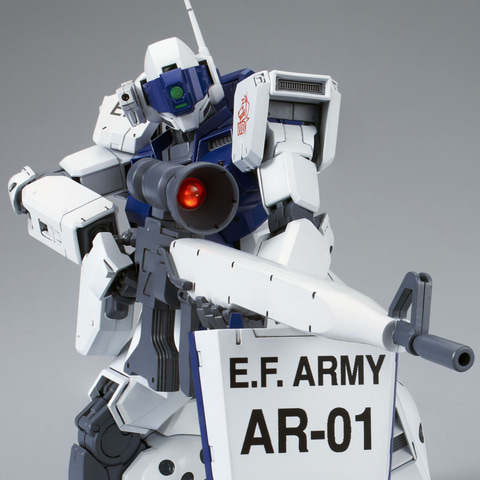 ガンプラ「MG ジム・スナイパーII（ホワイト・ディンゴ隊仕様）」と