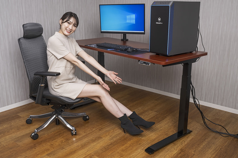 静かなのに高性能！電動昇降デスクFlexiSpot「E7 Pro」は、一発で