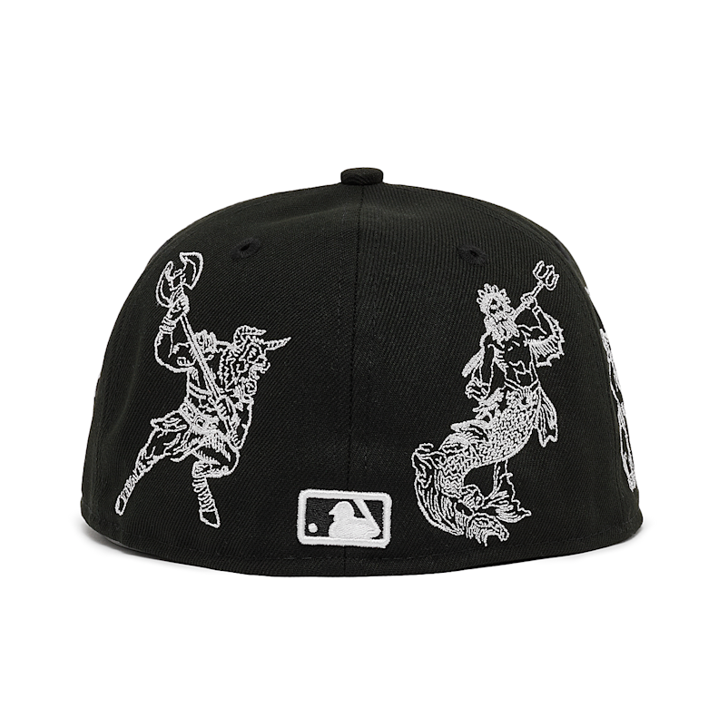 Buy New Era MLB Mythical 59Fifty® New York Yankees Cap in black