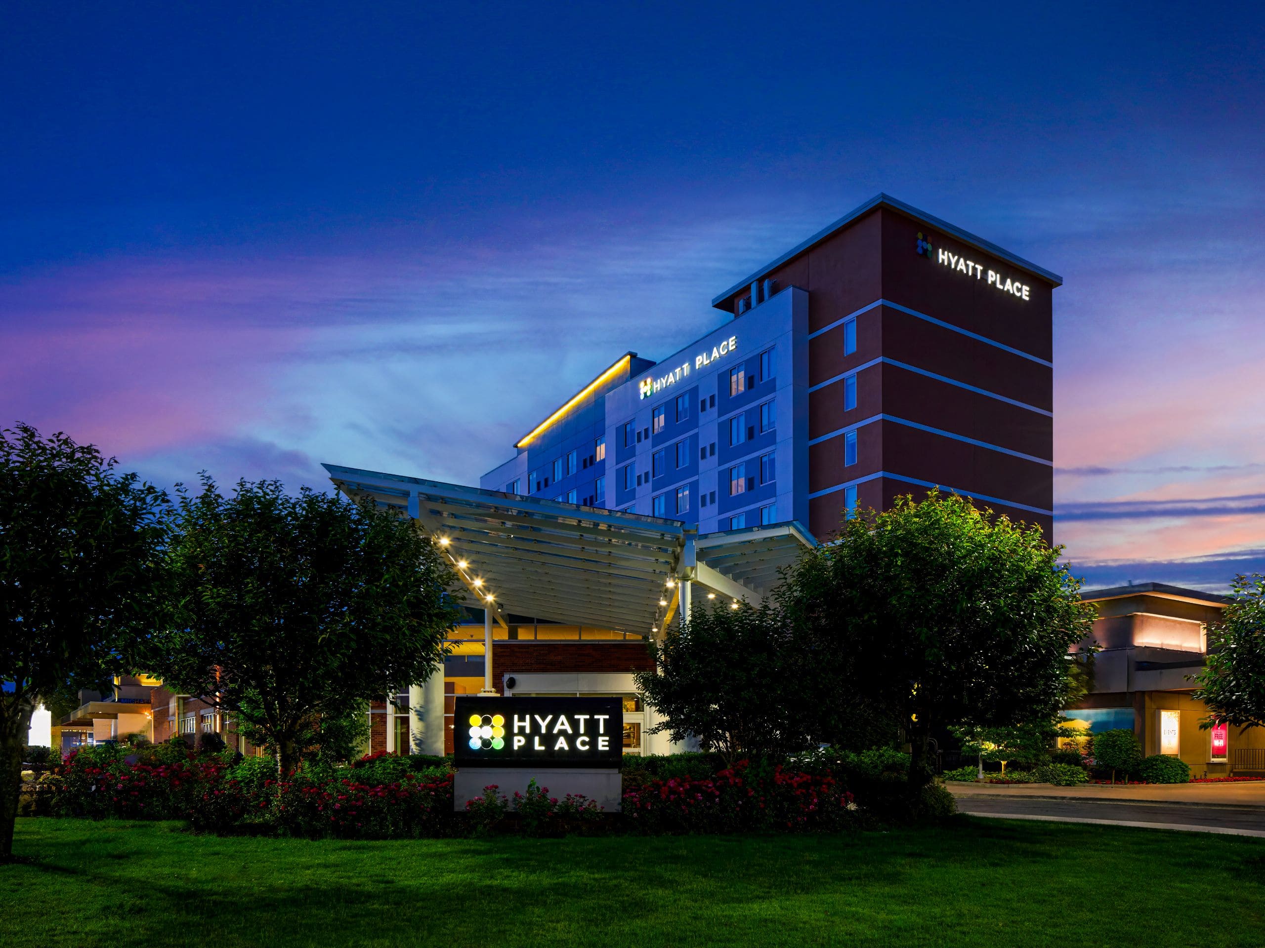 LGAZY-P0130-Exterior-Night.4x3.jpg