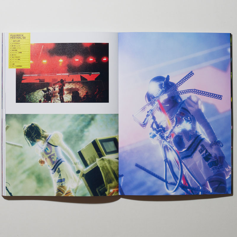 LIVE PHOTO BOOK 5 YEARS OF UPHEAVAL - ZUTOMAYO MART International