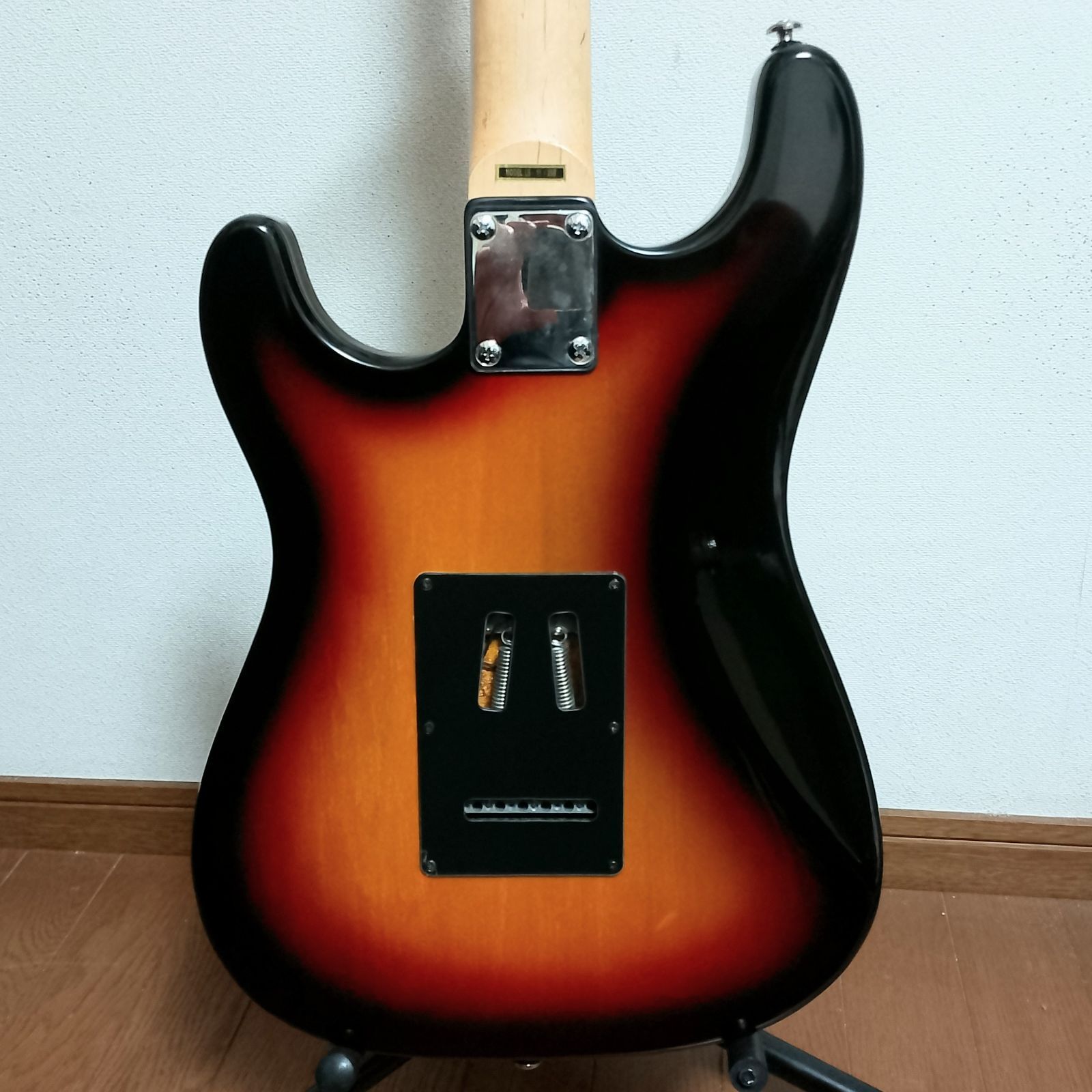美品 Samick LS-11/3SB ストラトキャスタータイプ エレキギター - メルカリ