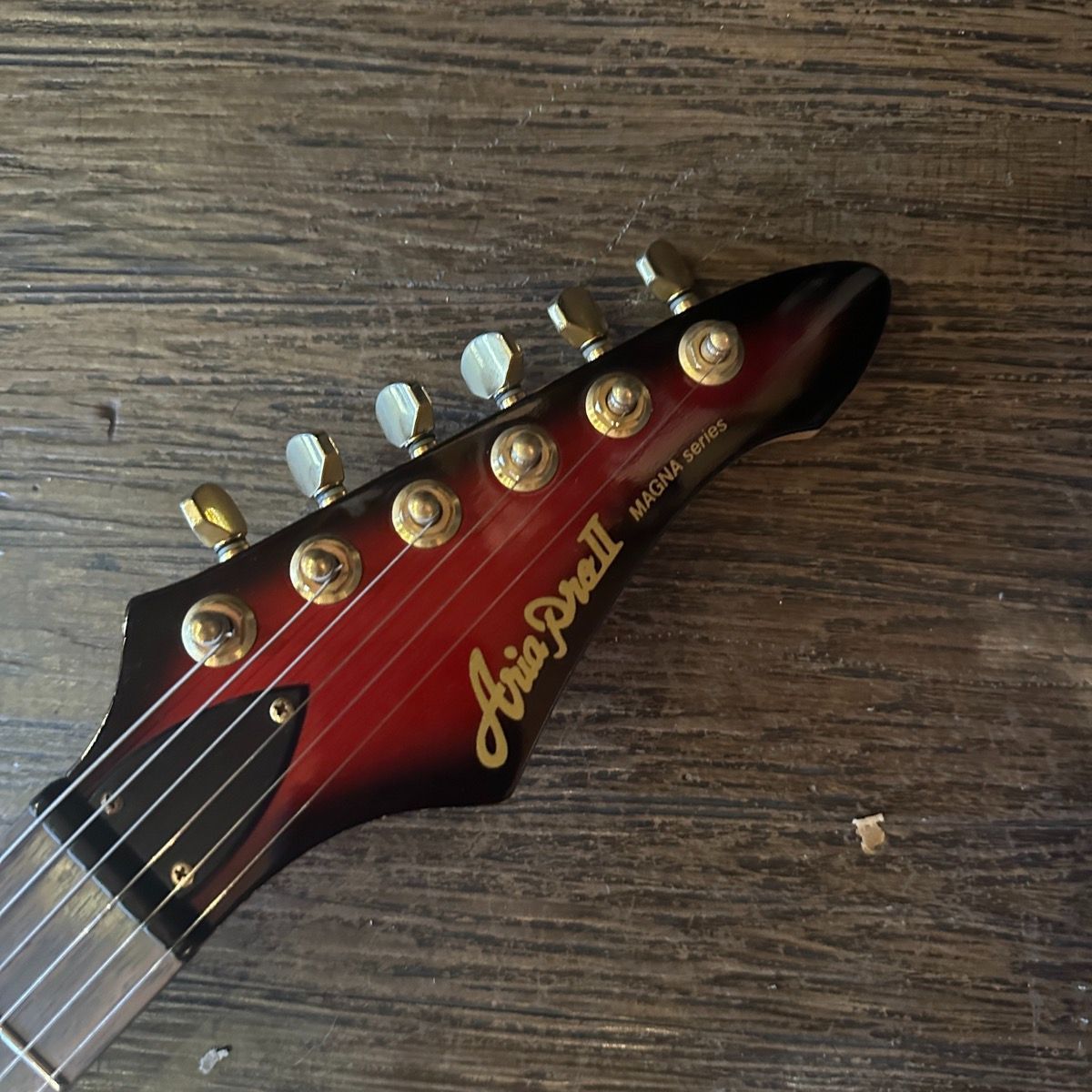 AriaProII Magna series Electric Guitar アリア 赤 エレキギター