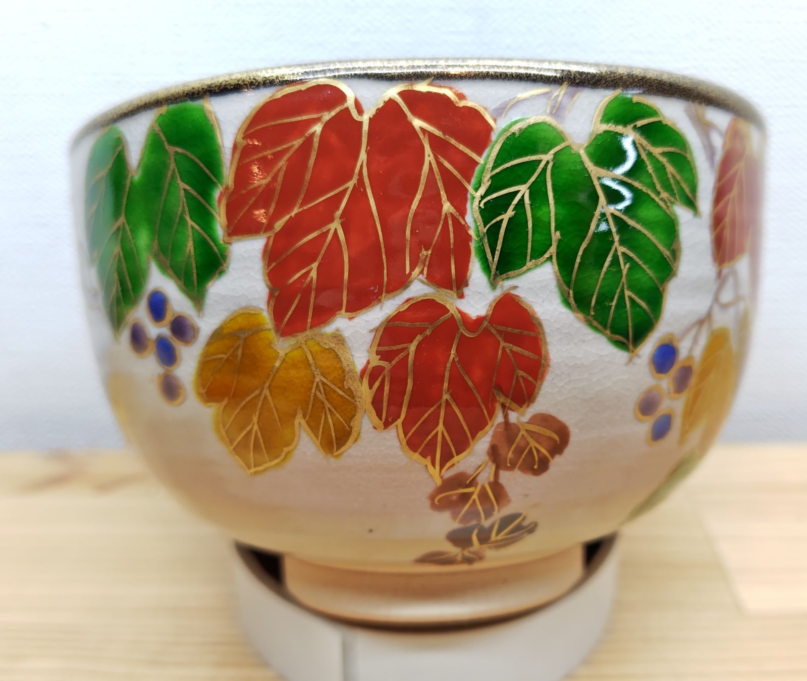 逢絢亭・新品】茶道具 茶碗 京焼 乾山 赤蔦の絵 内黒塗 壱休窯 共