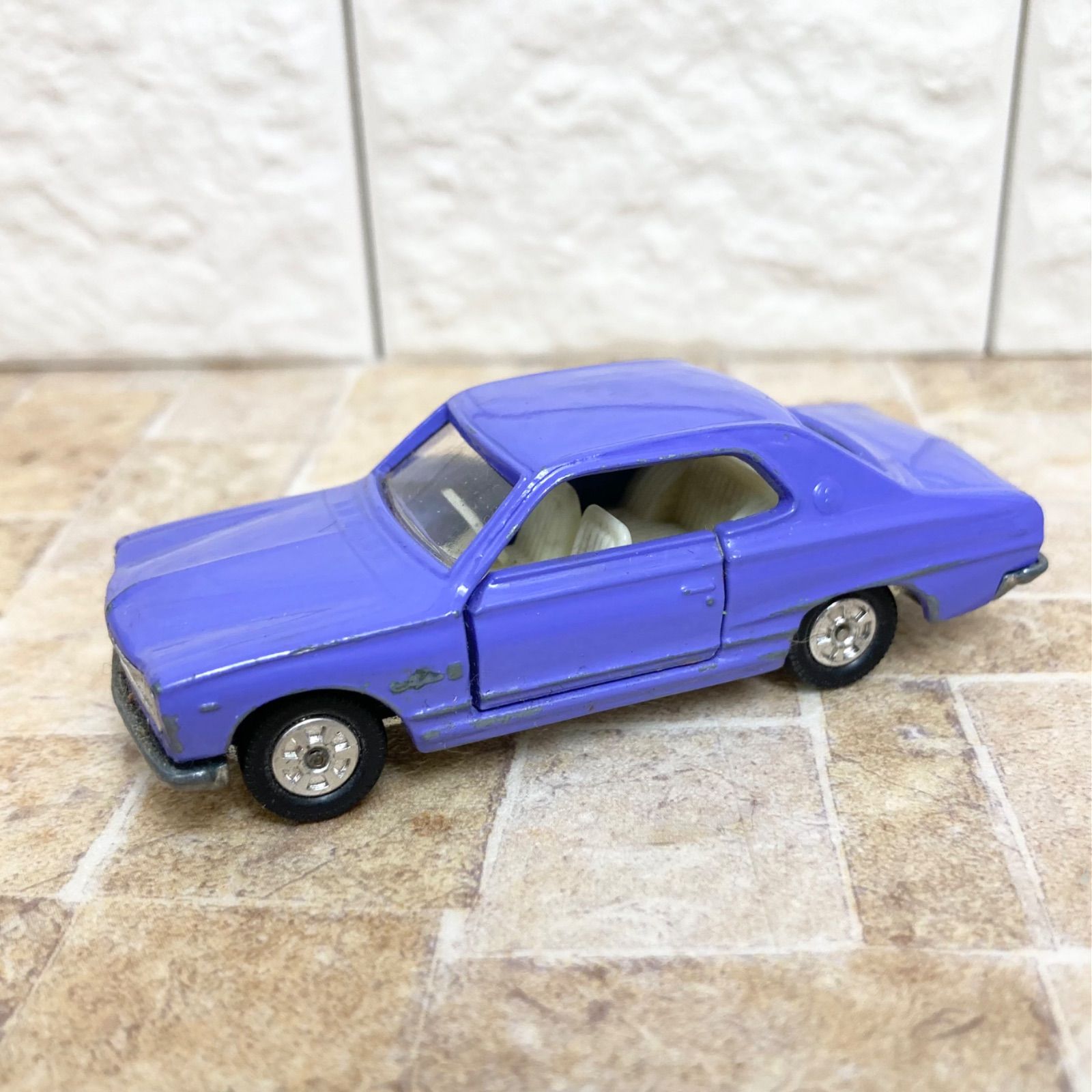 トミカ 日本製 No.21 日産 スカイライン H-T 2000GT 紫 パープル 1D