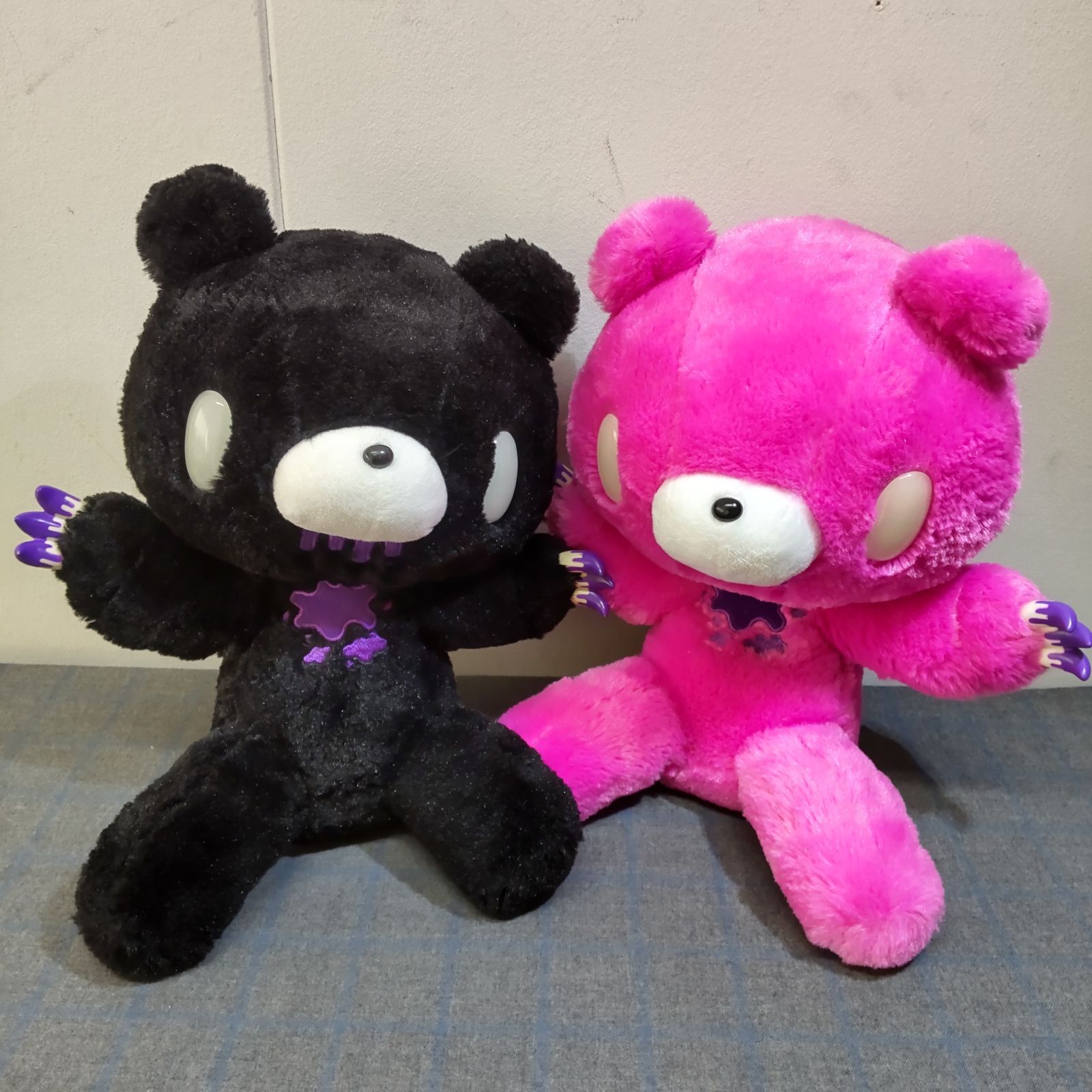 いたずらぐまのグル～ミ～ ぬいぐるみ 全2種＋ステッカー 全2種
