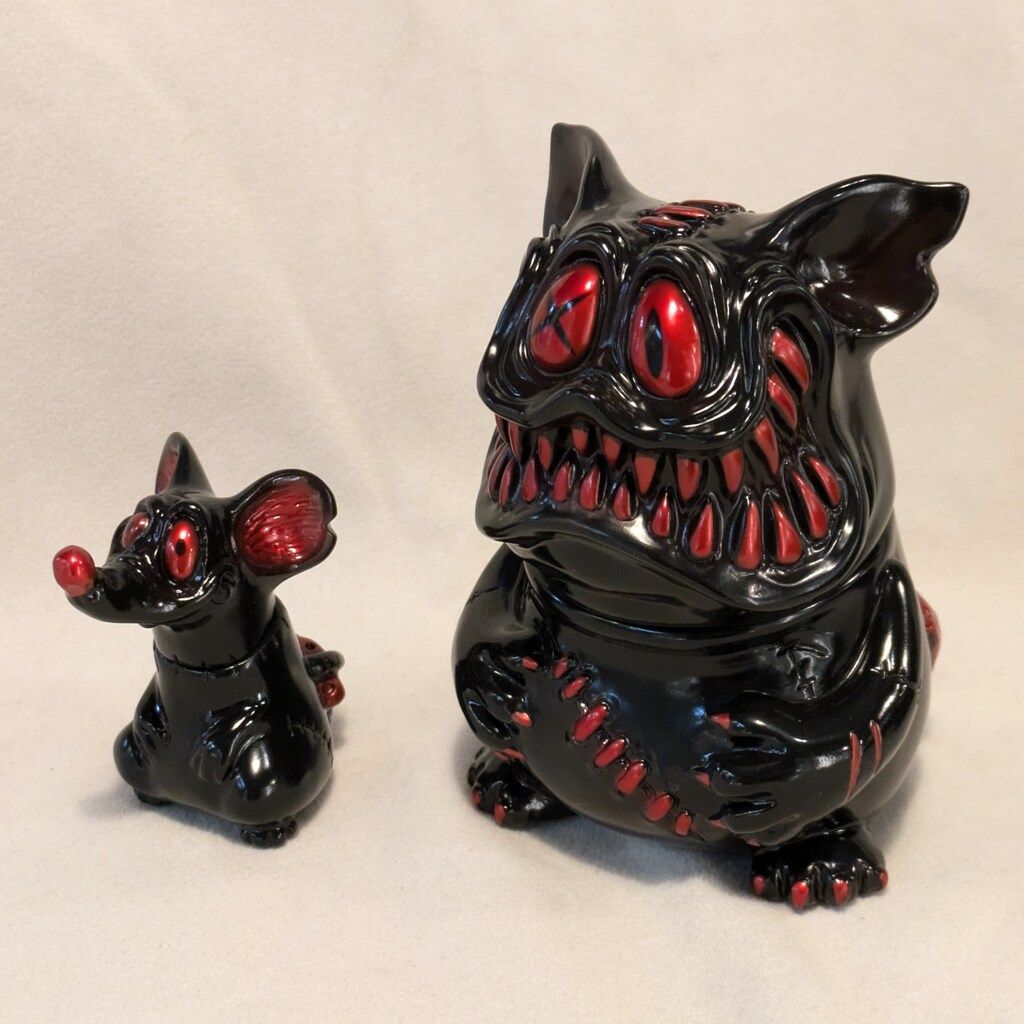 UNDEAD TOYS KAGEMARU DESIGNS キャドラ&コラット 黒成型/赤