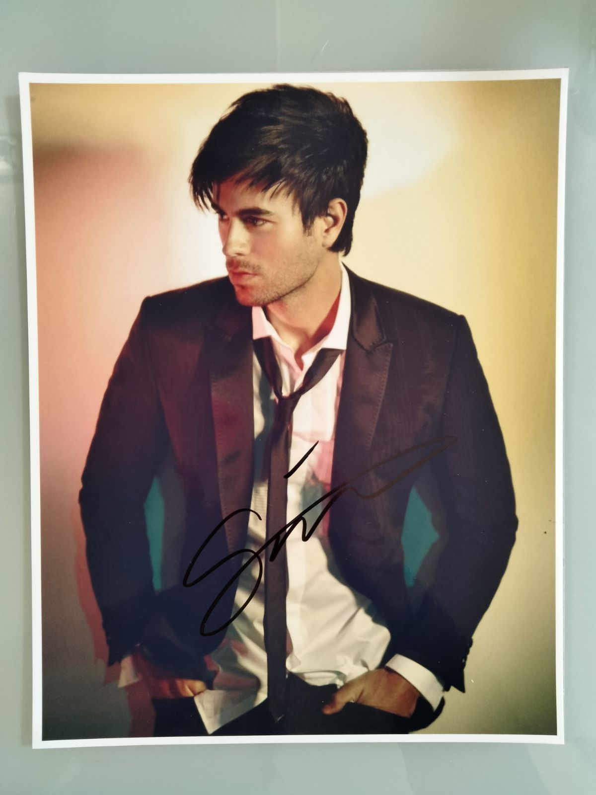 エンリケ・イグレシアス直筆サイン入り超 大型写真…Enrique Iglesias
