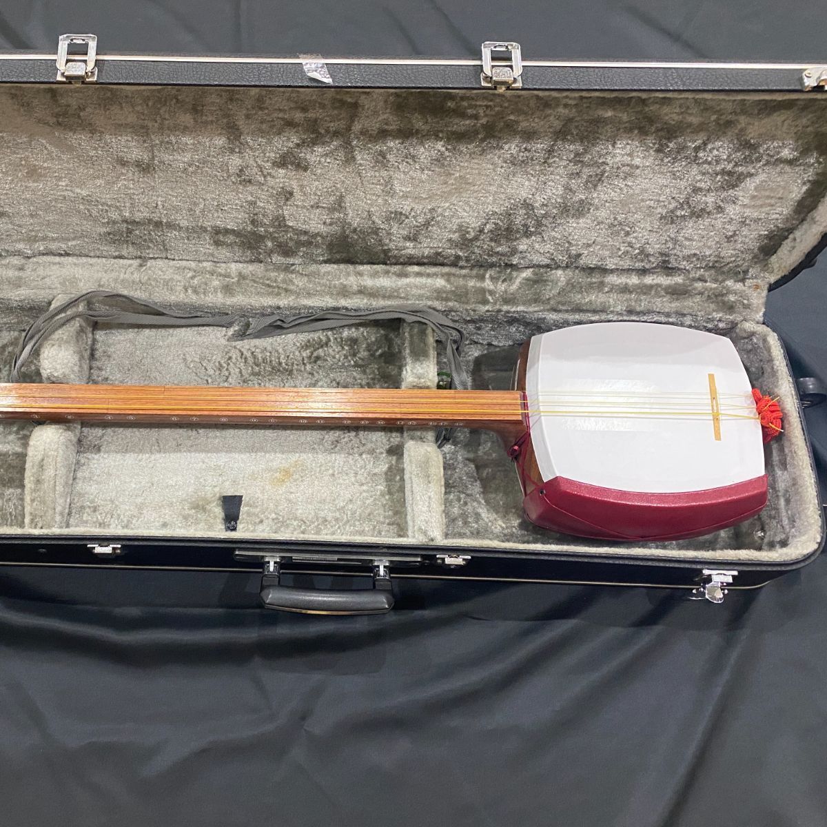 レトロ 三味線 花梨 太棹 義太夫 津軽三味線 民謡 弦楽器 和楽器 H018 ◉ 太棹 津軽三味線 < 花梨・三折 > 中古 / ケース付 - メルカリ