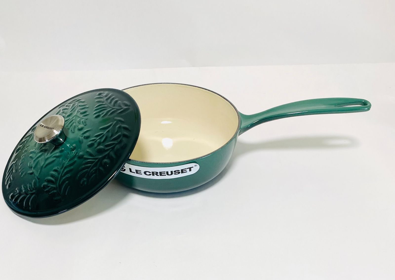 ル・クルーゼ ソーシエ ソースパン 21cm オリーブブランチレリーフ