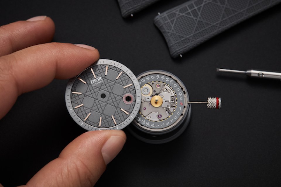 DIOR TIMEPIECES】シフル ルージュより新作モデルが登場～コレクション