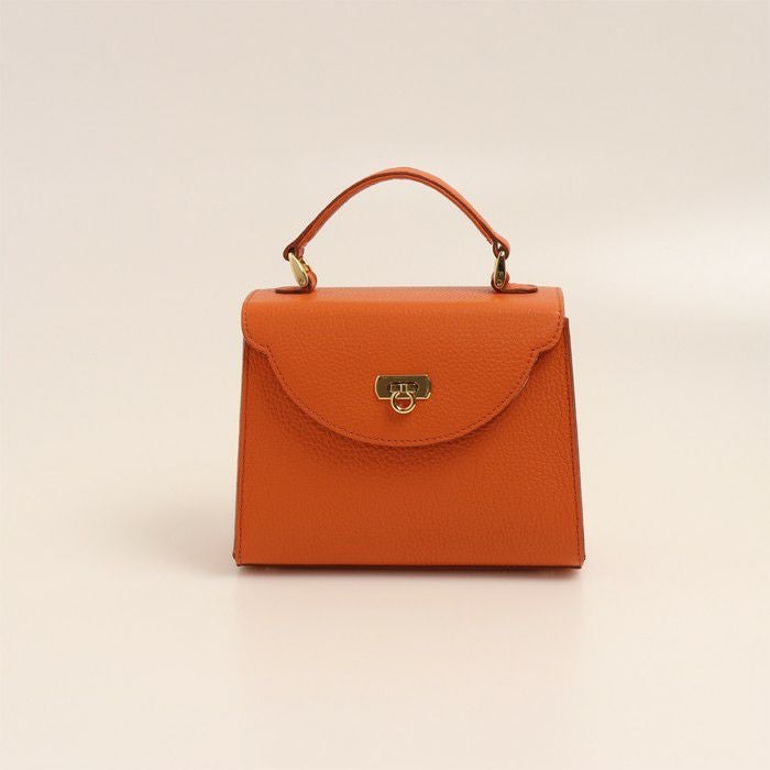 000000004976-02.jpg?size=xs&w=