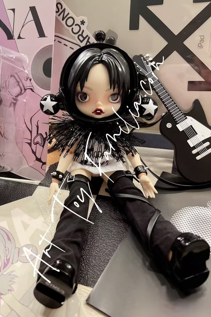 Skullpanda Nana Osaki Nana Action Figure | POP MART – Art Toy Familia