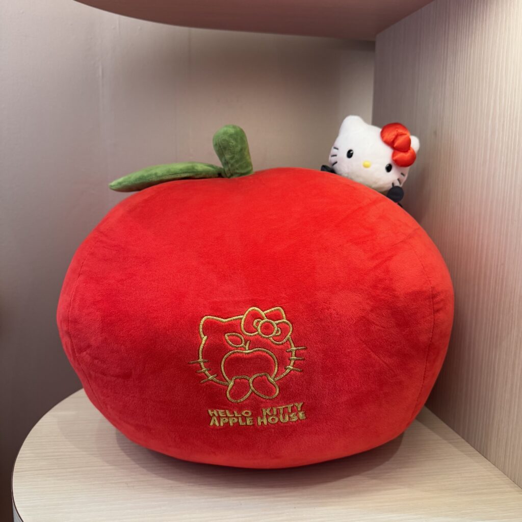 HELLO KITTY SHOW BOXスタッフのおすすめ3選！ | AWAJI HELLO KITTY