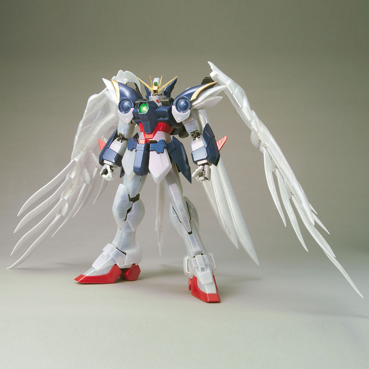 PG 1/60 ウイングガンダムゼロ（EW版）パールミラーコーティング