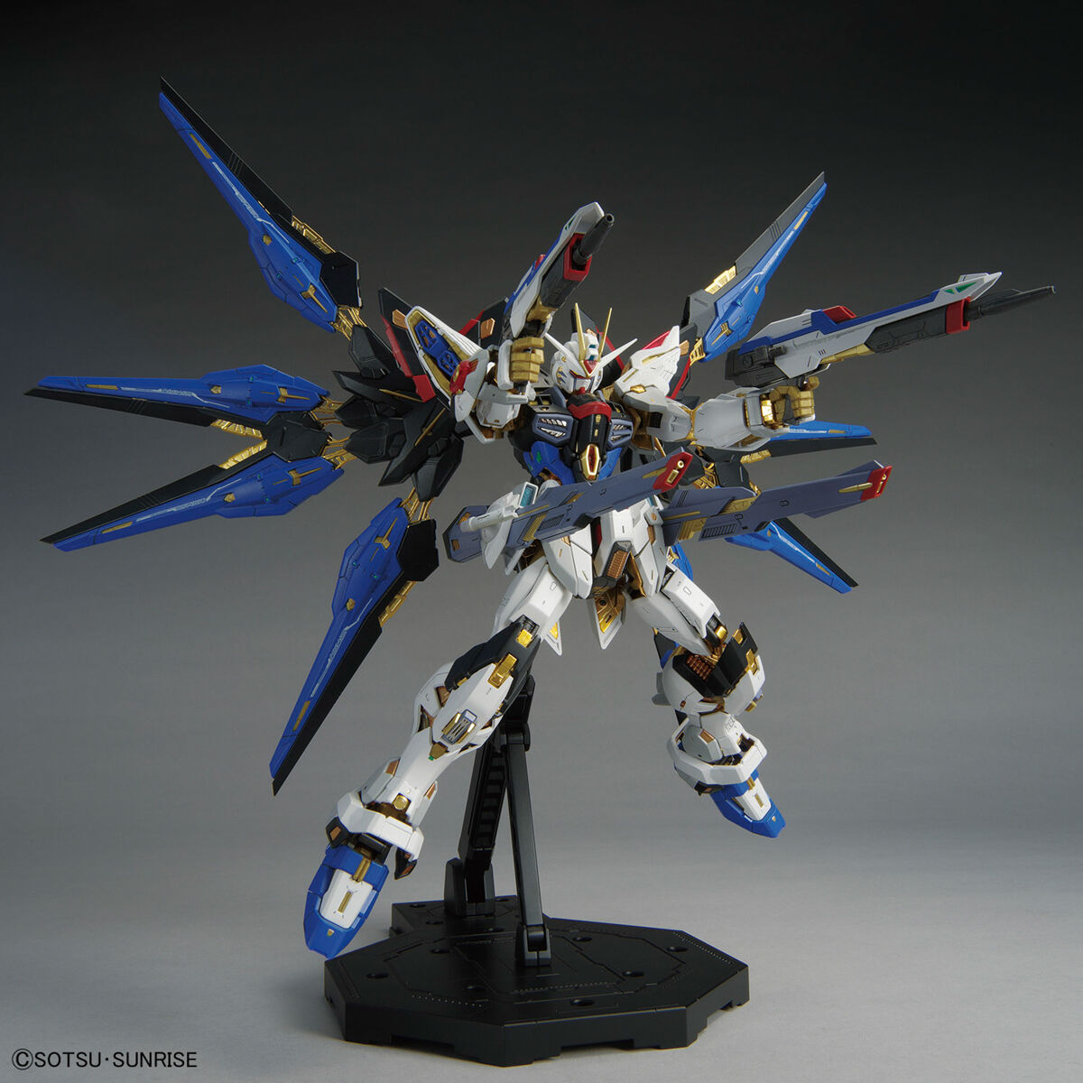 MGEX 1/100 ストライクフリーダムガンダム｜バンダイ ホビーサイト