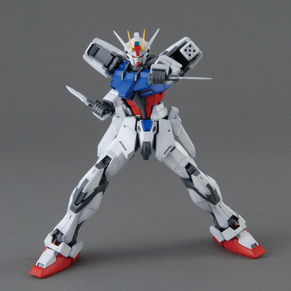 MG 1/100 エールストライクガンダム Ver．RM | 機動戦士