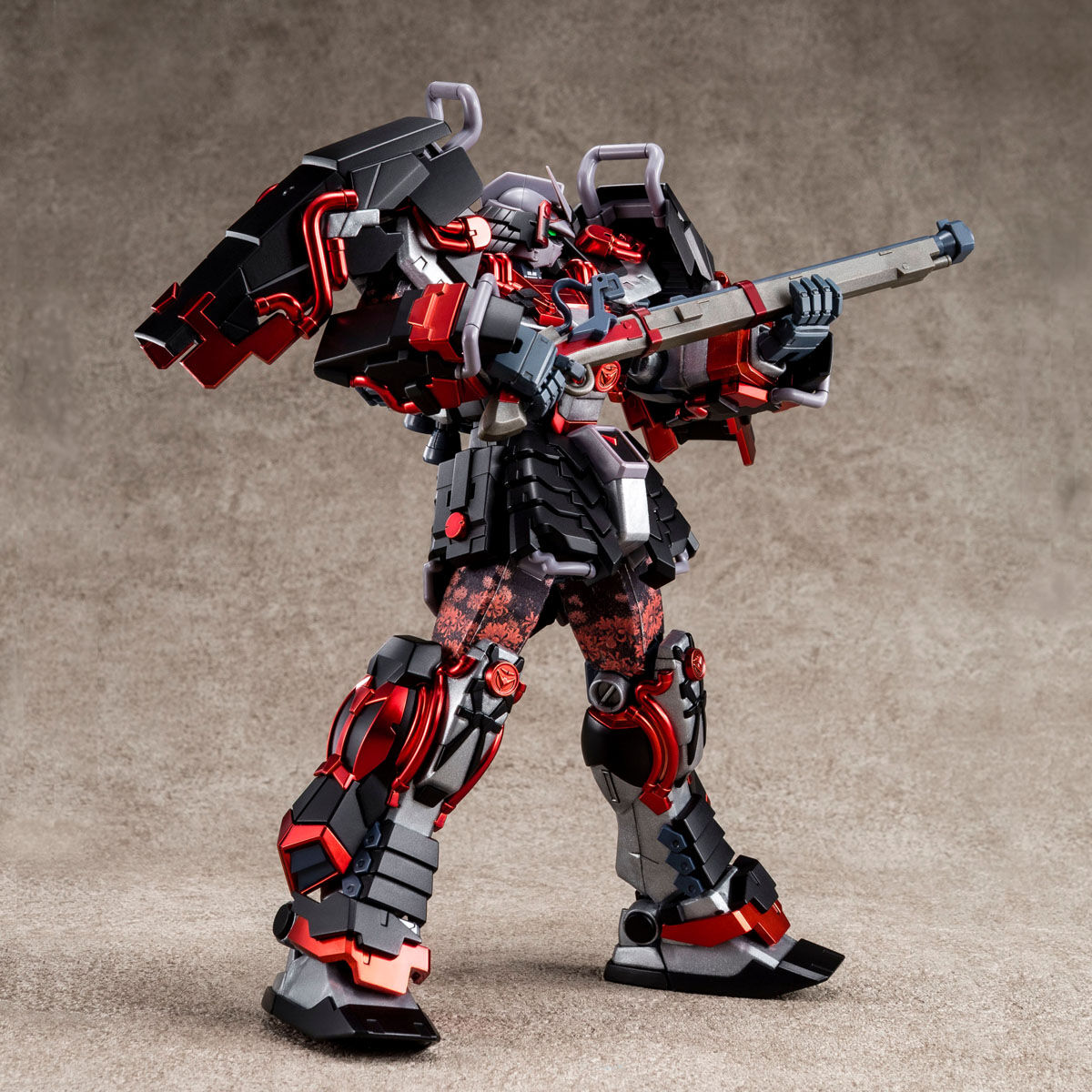 MG 1/100 真武者頑駄無 戦国の陣 黒衣大鎧【再販】 | ガンダム