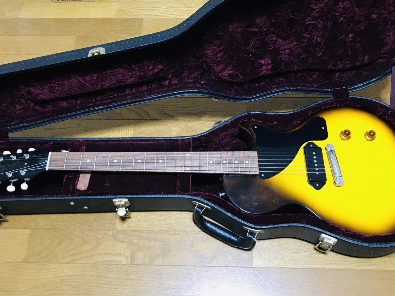 レビュー】最もシンプルなエレキギター？Gibson Les Paul Jr（レス