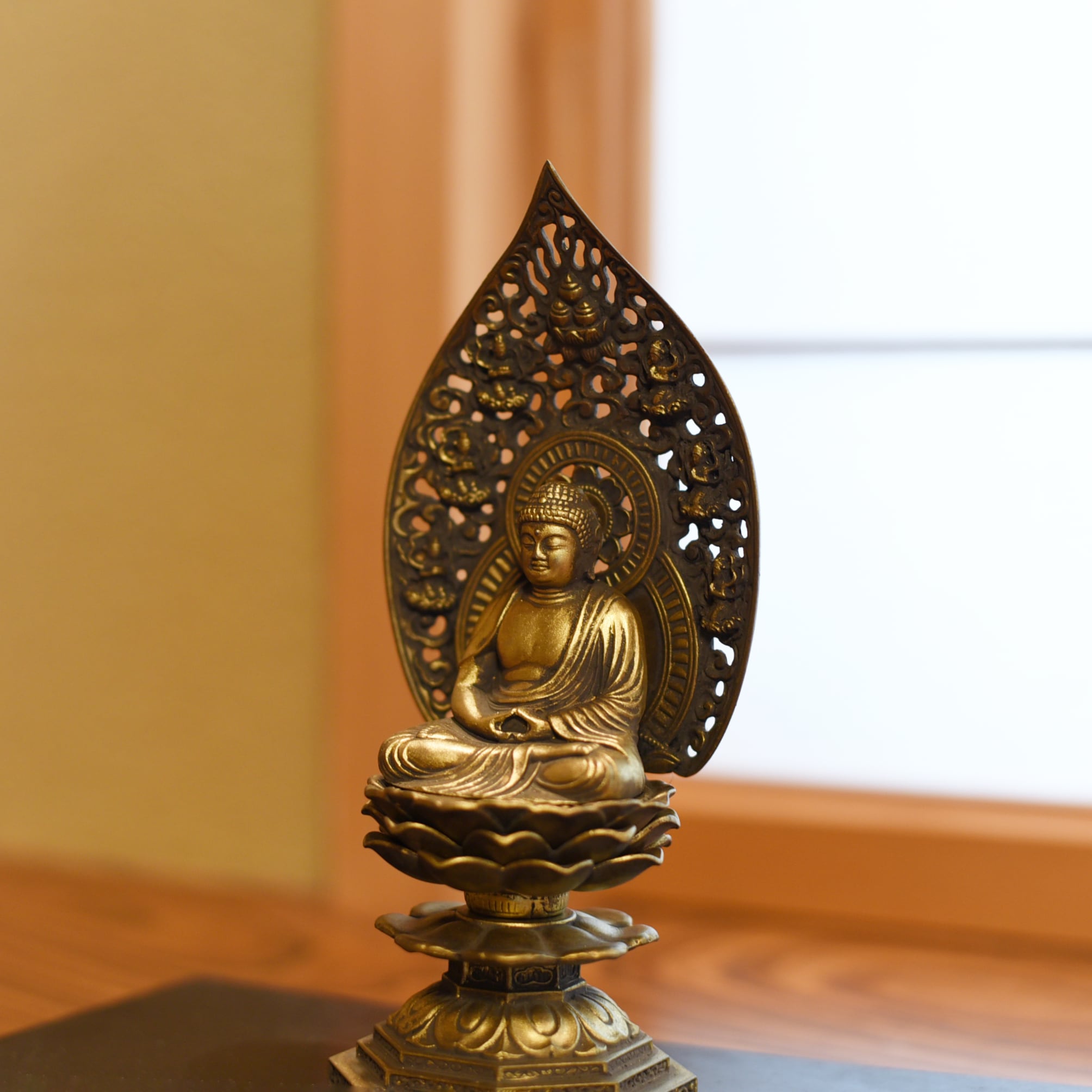 鋳物製仏像》釈迦如来座像 | a.278 for SLOW LIVING