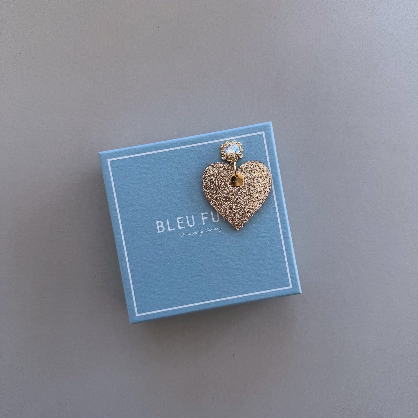 Gold Glitter Swing Heart | BLEU FUME