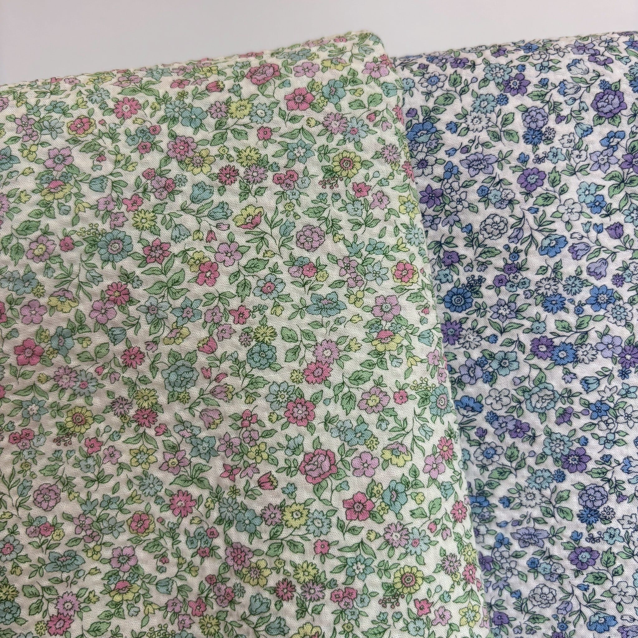 ダイレクトワッフル【小花柄】 | 神戸三宮/服地・生地販売/ニッセイ