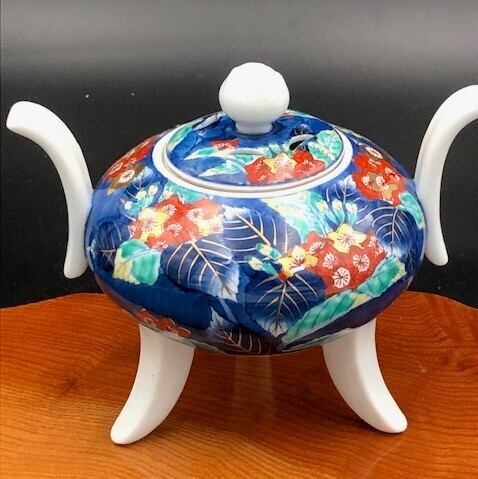有田焼 うつぎ三ツ足香炉 | 有田焼ショップ まるとも陶磁器