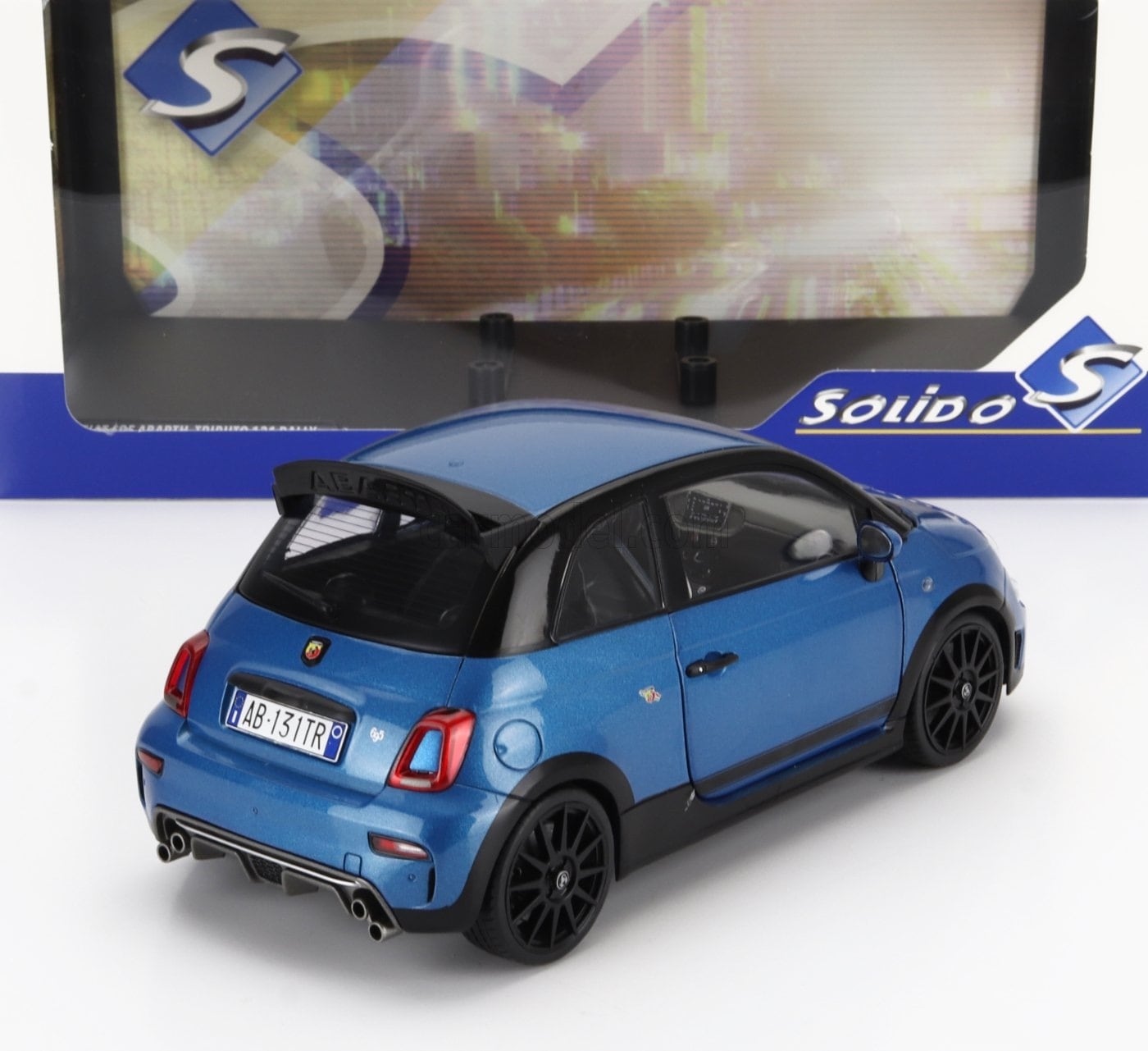 ミニカー 1/18 フィアット 500 アバルト SOLIDO 1/18 FIAT NUOVA 500