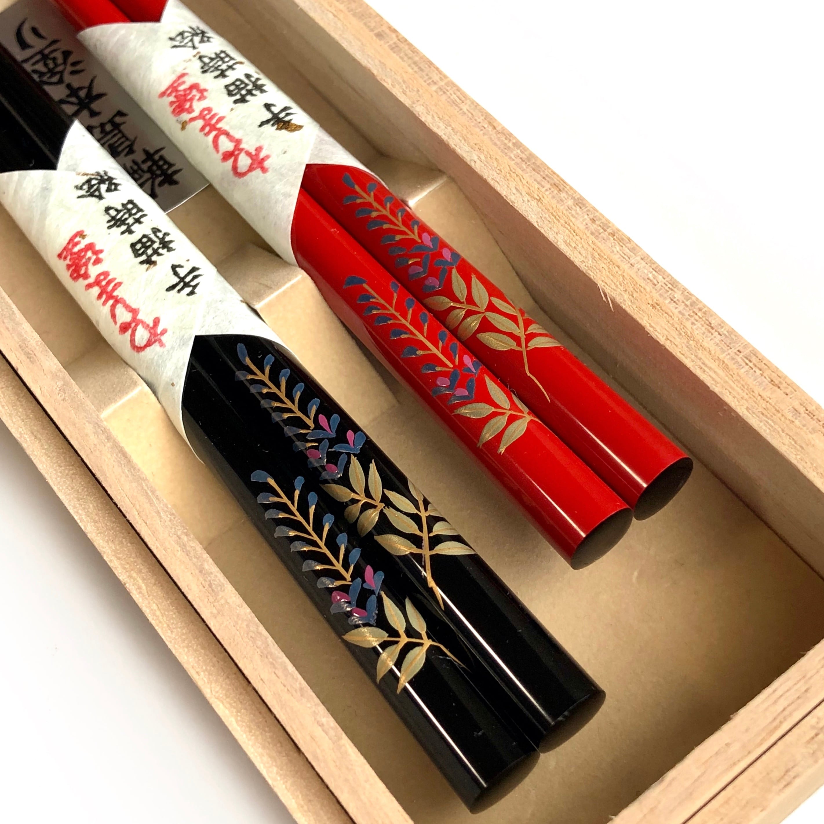 伝統工芸輪島塗の夫婦箸／職人による手描き蒔絵 各1組限り【送料無料