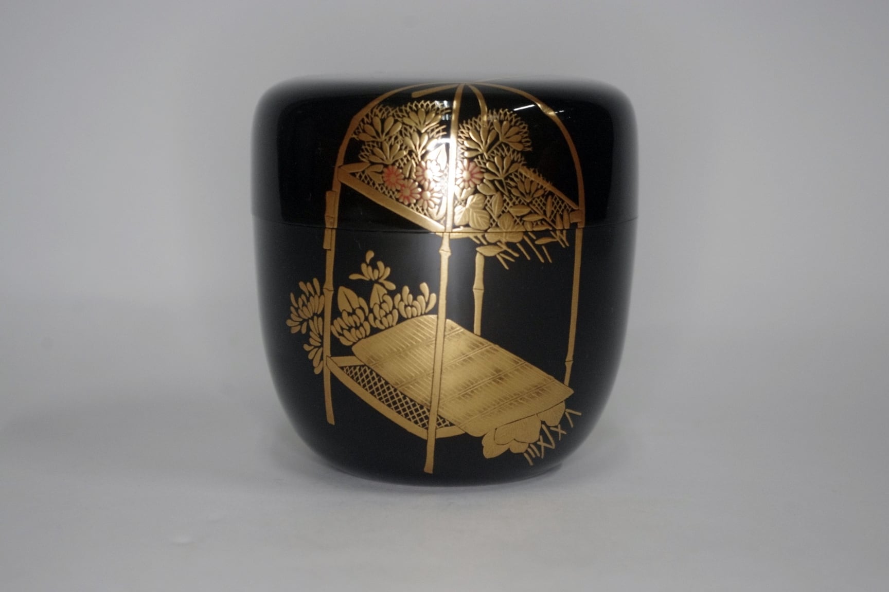 新井司峰作 花売蒔絵棗 内銀地 | 中信木村美術店
