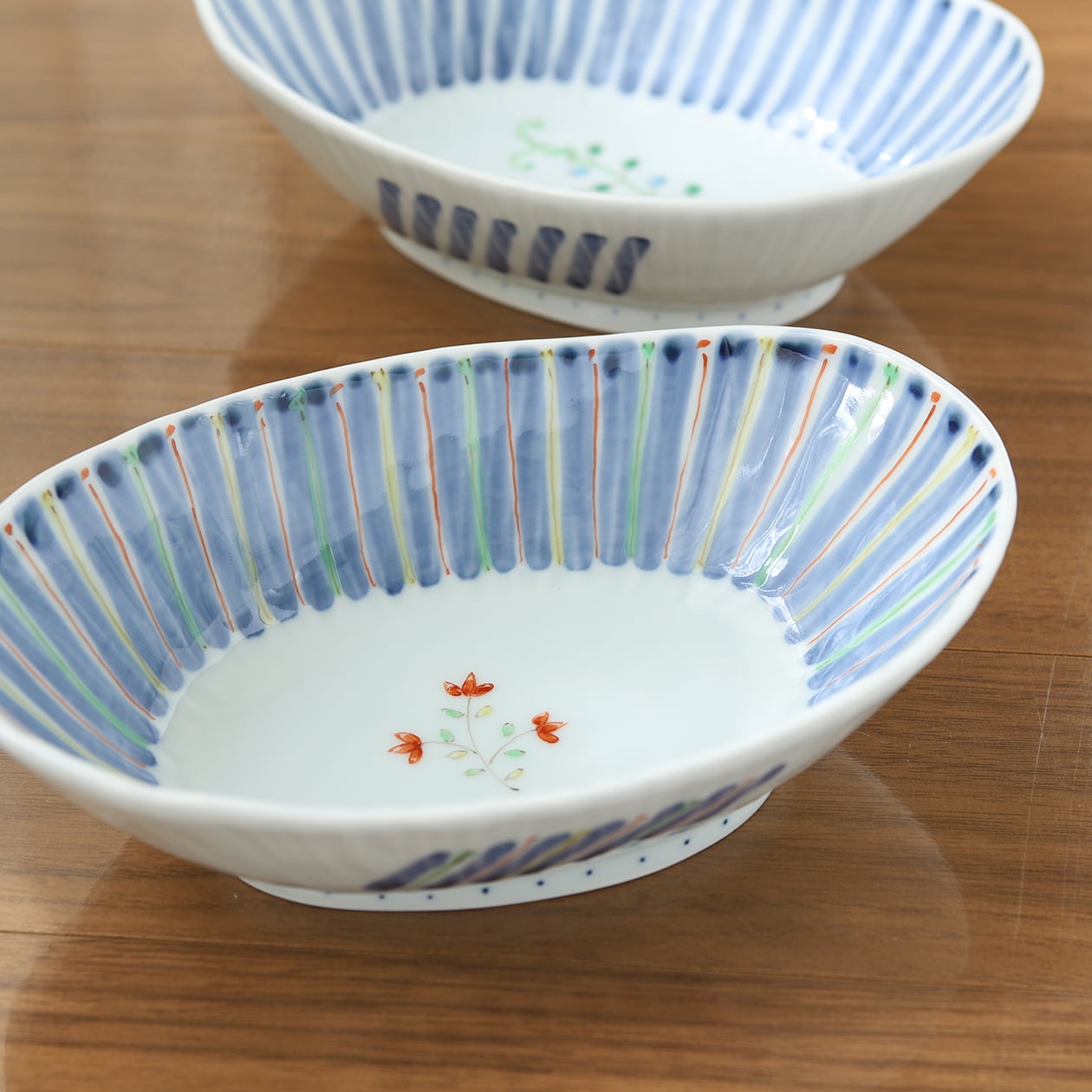 うつわ藍水 | 楕円鉢 花十草 ｜ 波佐見焼 | にっこう生活館 ONLINE