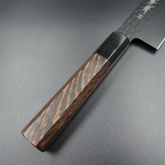 堺 孝行 黒影 三徳包丁 VG10 鎚目フッ素加工 170mm ウエンジ柄