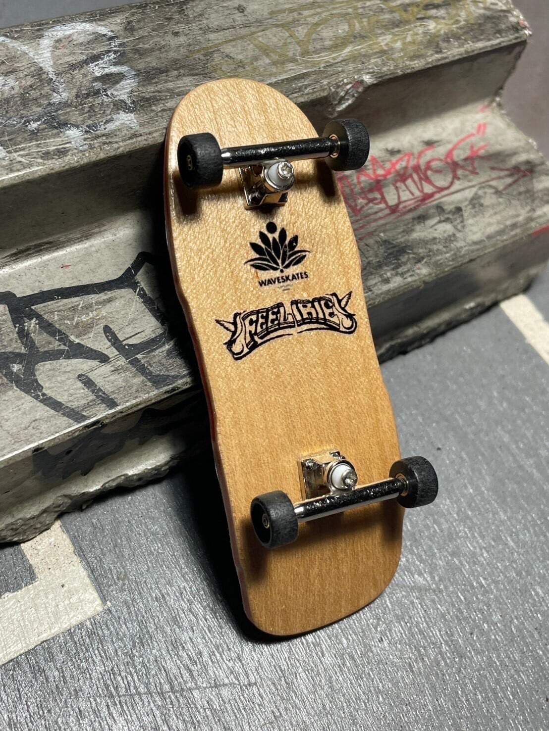 waveskates×Feel Irie Collaboration 指スケ | feelirie(フィール