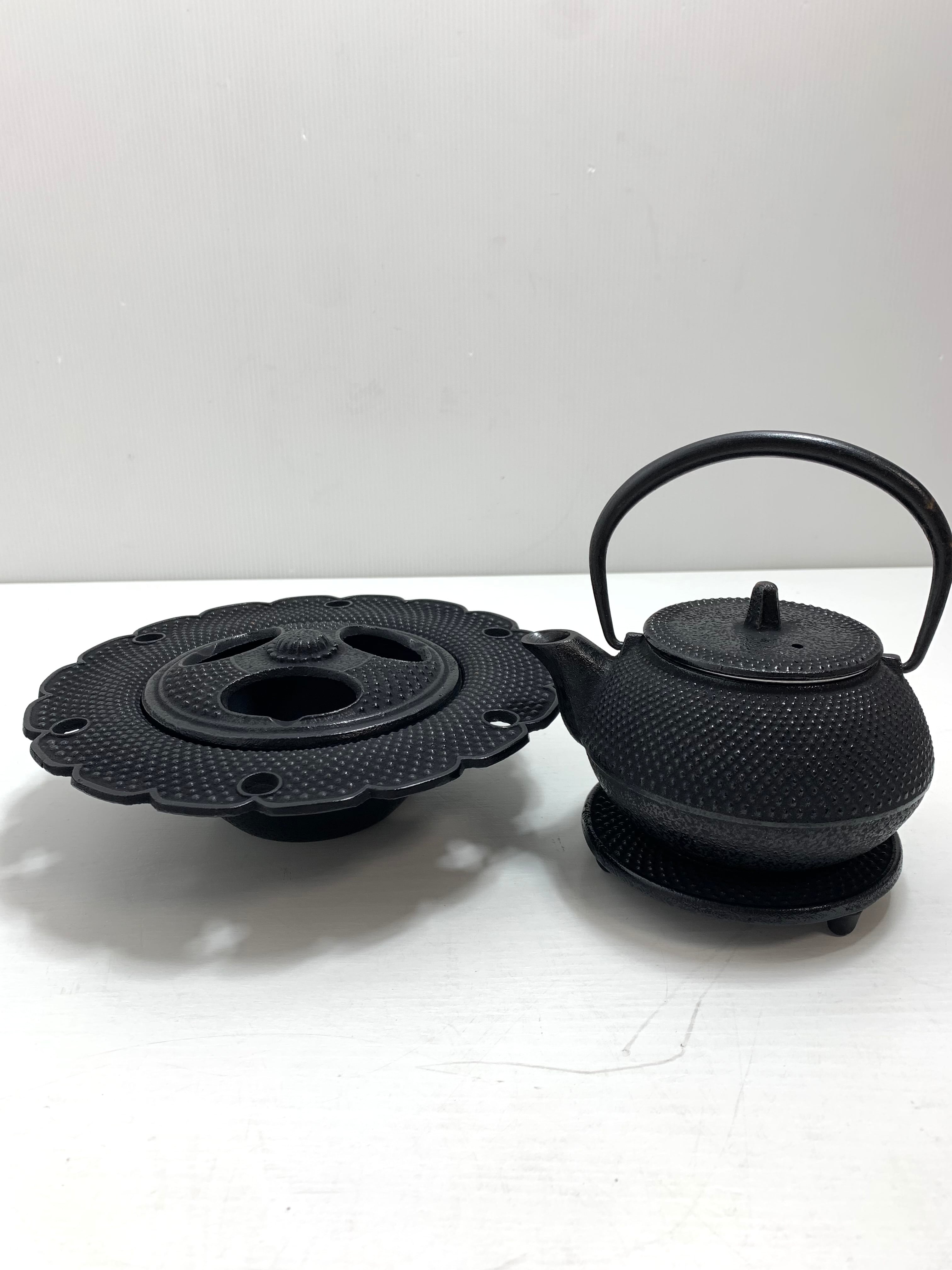 南部鉄器セット ＊南部鉄器 岩鋳 灰皿 雲龍中「中古」 ＊岩鋳 南部鉄器