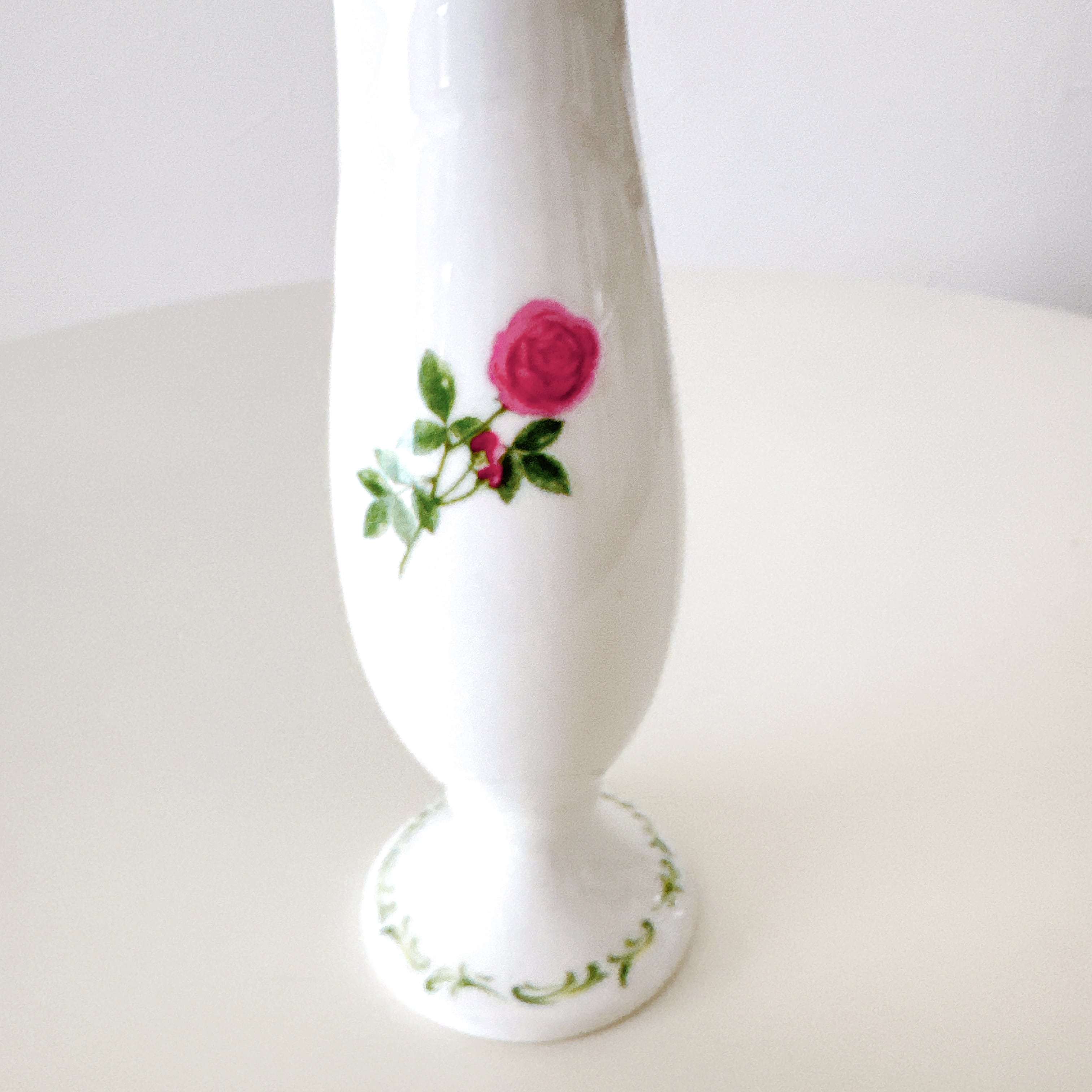 NIKKO CERAGIO FINE BONE CHINA アンティークローズの一輪挿し | piéce