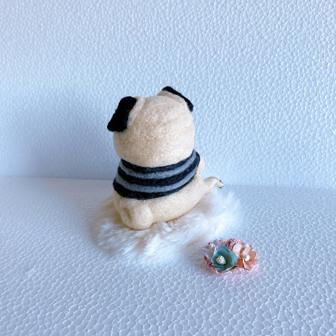見つめちゃうよ♡ パグちゃん㉙ | 羊毛フェルトパグとHANAの店