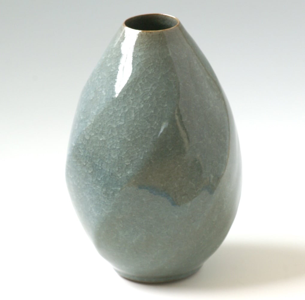 青磁貫入面取り壺 【梶原茂正作】 | 茂正工房(梶原茂正・梶原大敬)