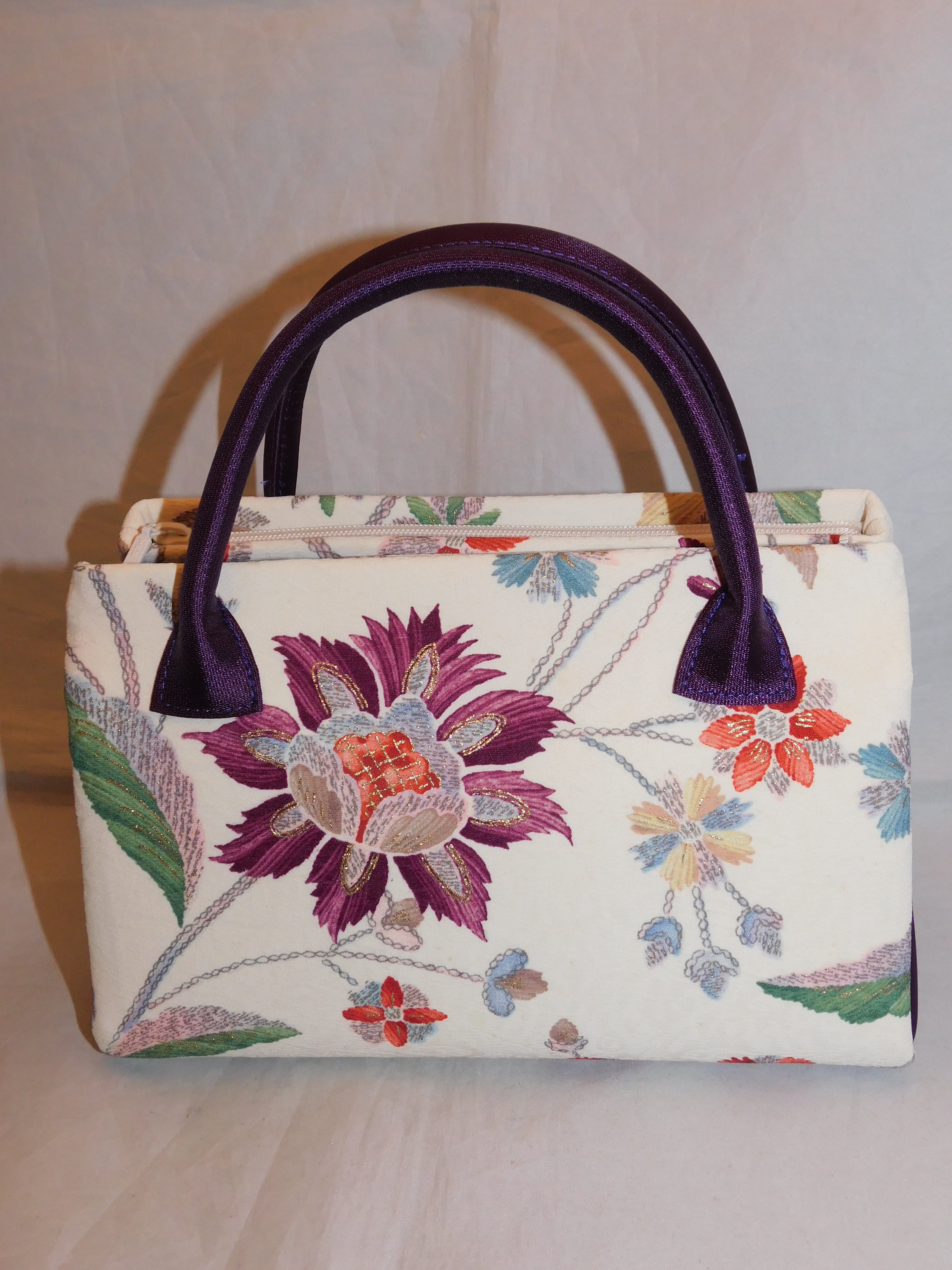 着物地和装バック（花模様）Kimono fabric bag(made in Japan) | 春夏