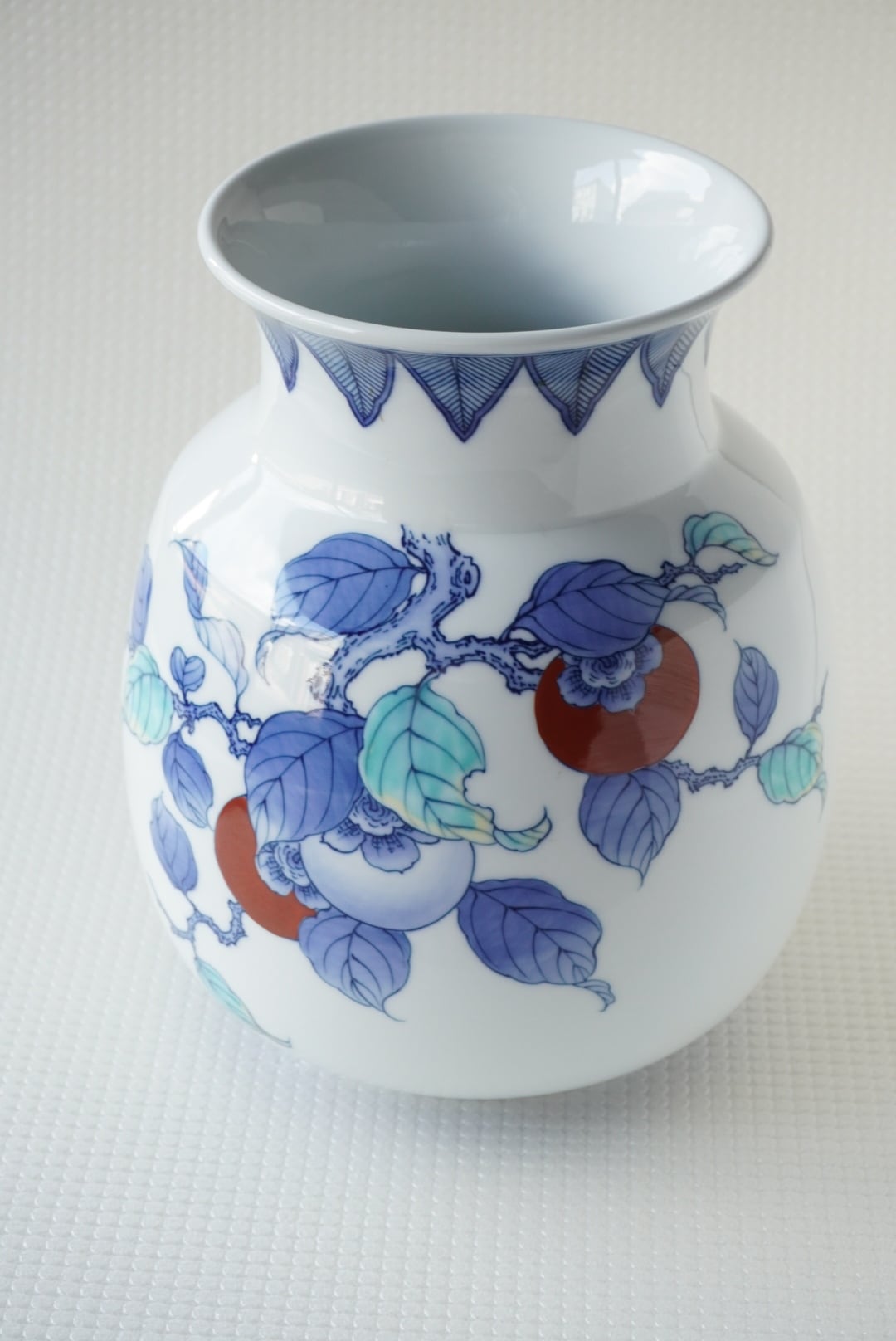 色鍋島染錦柿絵広口花瓶 花井山泉作 | 神田陶器店