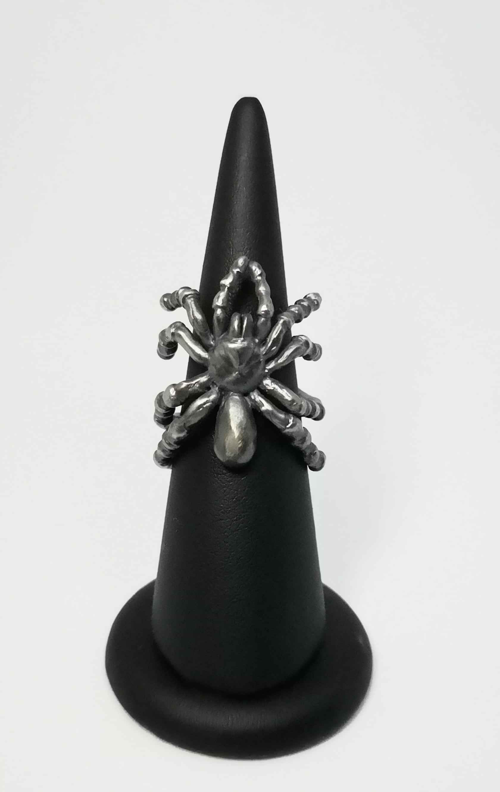 蜘蛛に抱きつかれるリング | シルバーアクセサリー -鷹弌-