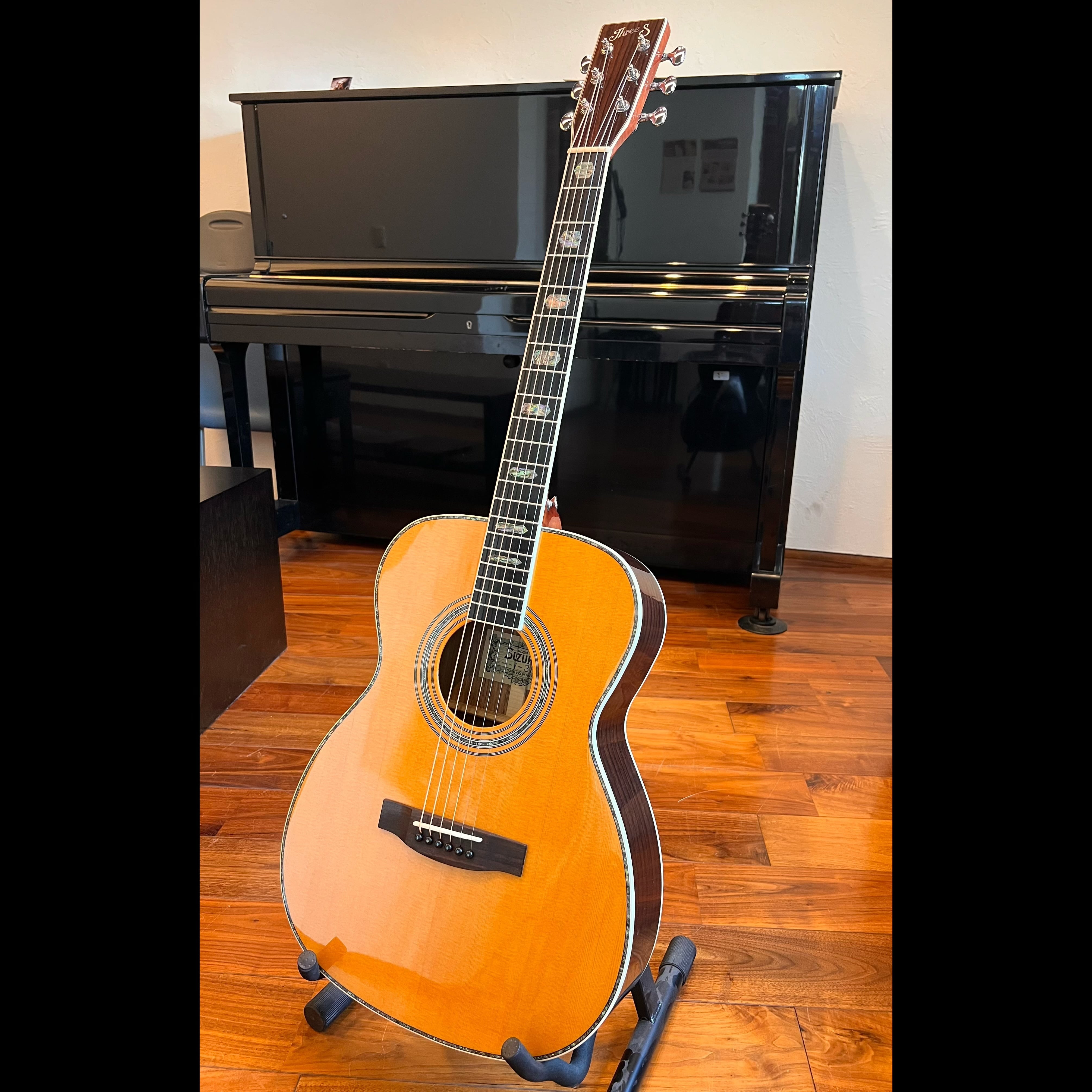 Three S ギター | suzukiviolin