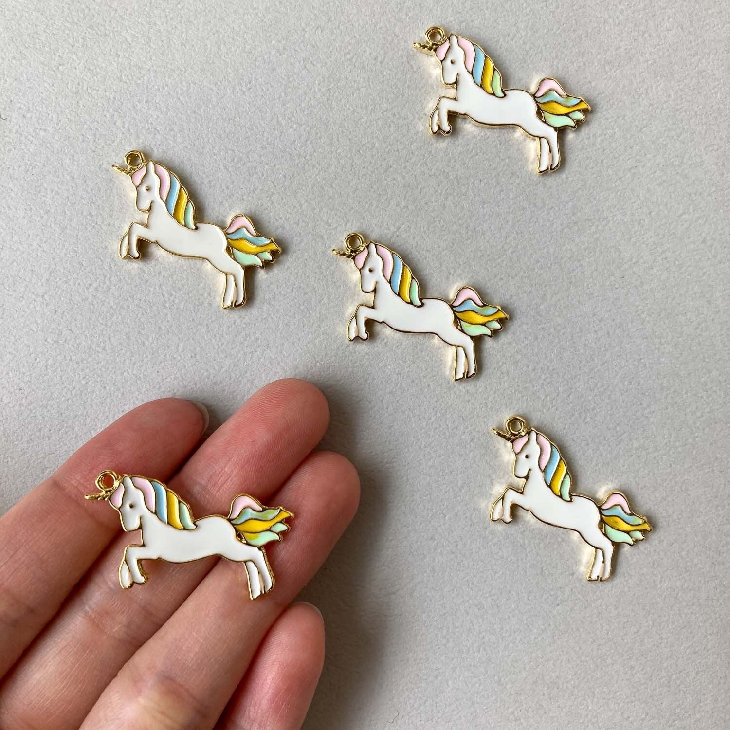 パステルユニコーンチャーム | Dua-アクセサリーパーツショップ