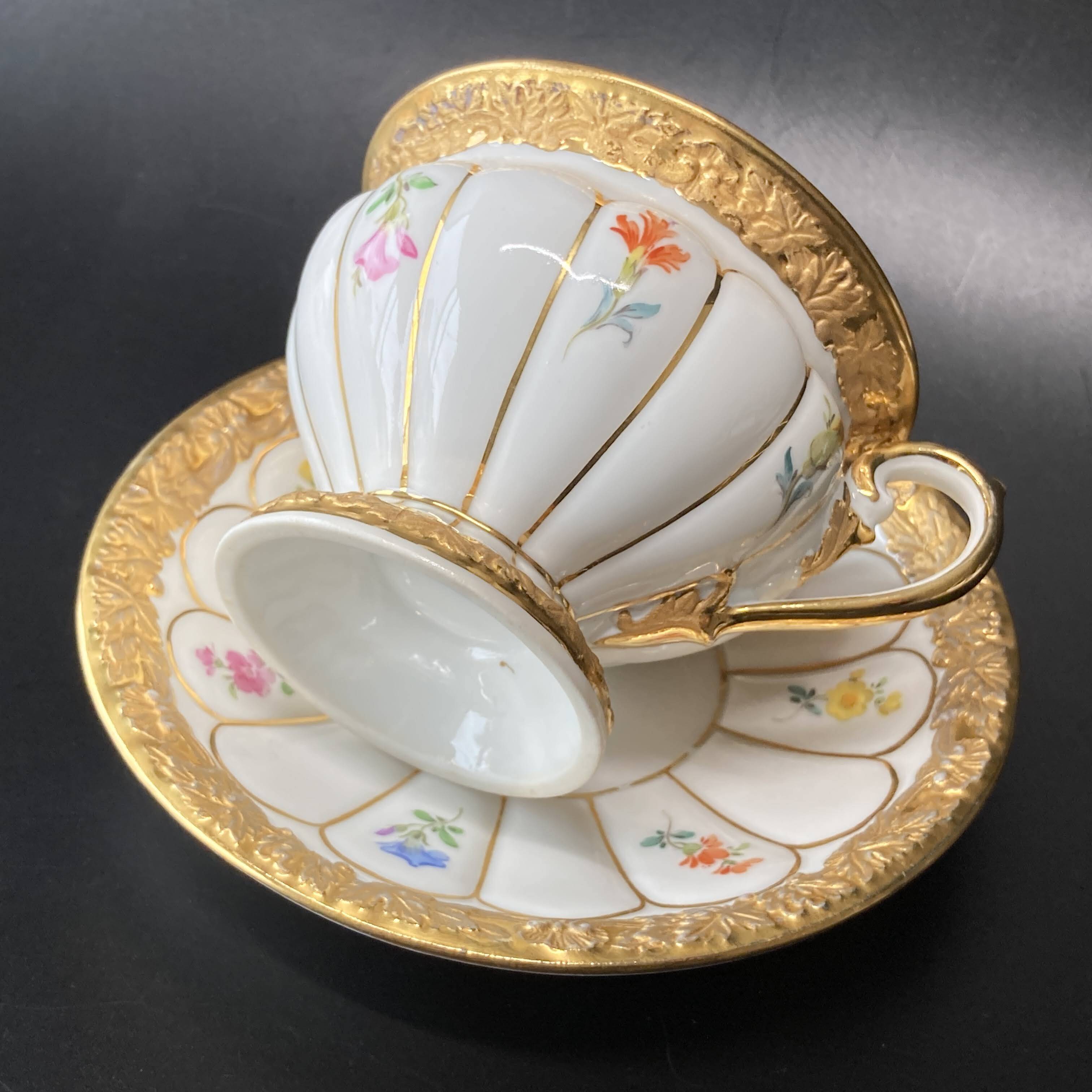 ☆マイセン☆1級品⁄カップ＆ソーサ⁄花柄⁄ゴールド⁄