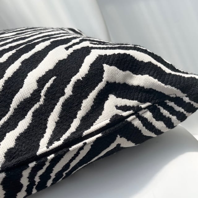 artek （アルテック） ゼブラ クッションカバー 50×50cm | ihana